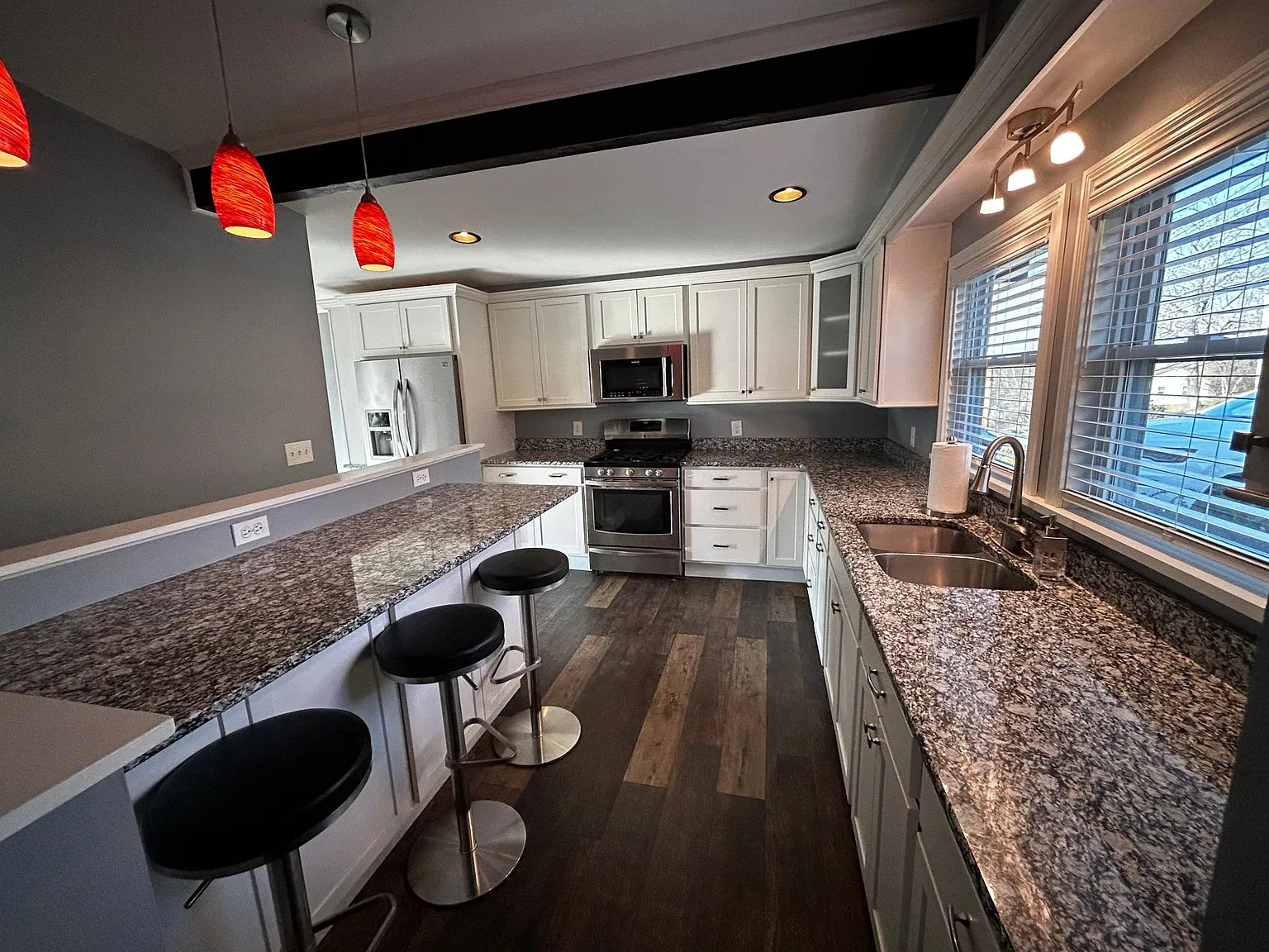 4 bed, 1825 sqft, $2,300 — Photo 4