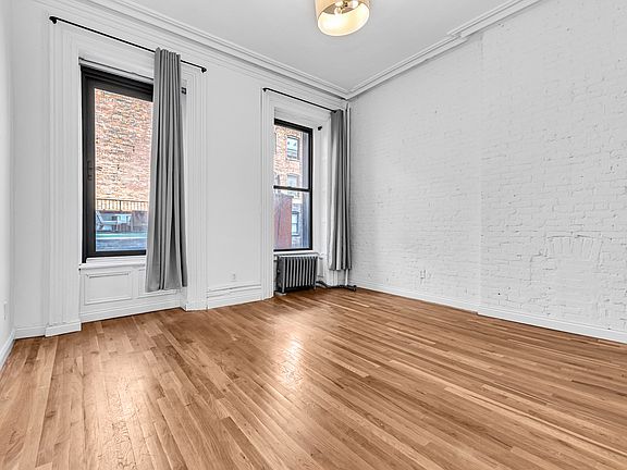 3rd image of 201 2nd Ave APT 2