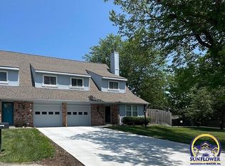 2904 SW Foxcroft 1 Ct, Topeka, KS 66614