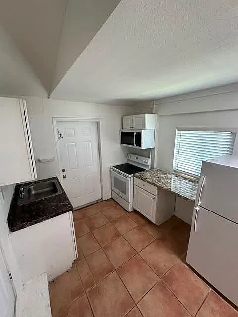 1 bed, $1,750 — Photo 3