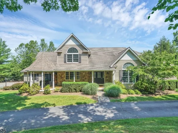 3 Shenandoah Ct, Washington Twp., NJ 07853