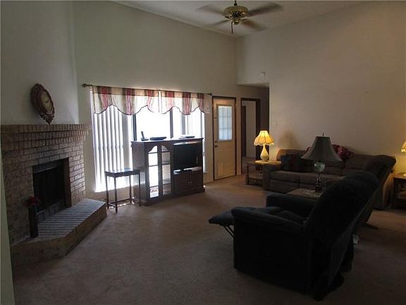 5th image of 3116 Shady Wood Ct