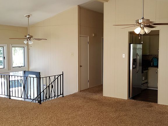 4th image of 455 Bluff Dr
