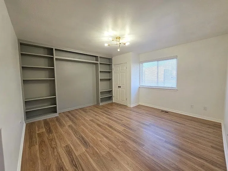 326 N Escalante Dr #B — Photo 5