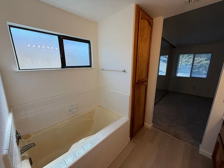 872 Shellwood Way — Photo 29