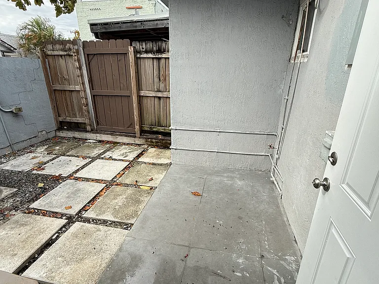 2336 NW 35th St #1 — Photo 16