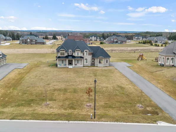 255 Amos Dr, Caledon, ON L7E 4L7