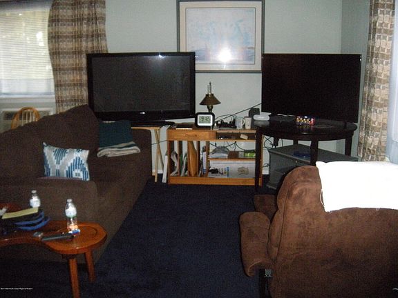 5th image of 1 Carteret Lane #E