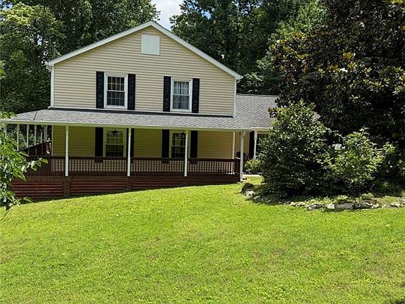 3rd image of 4104 Dinner Bell Ln