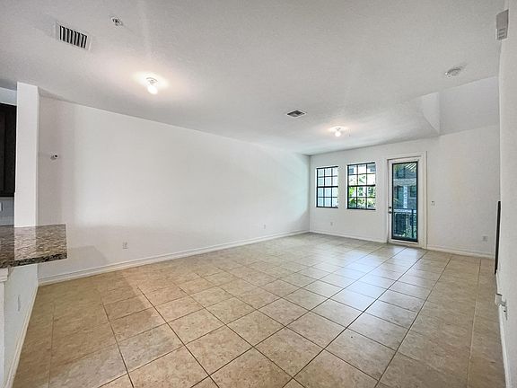 3rd image of 11528 SW 14th Street