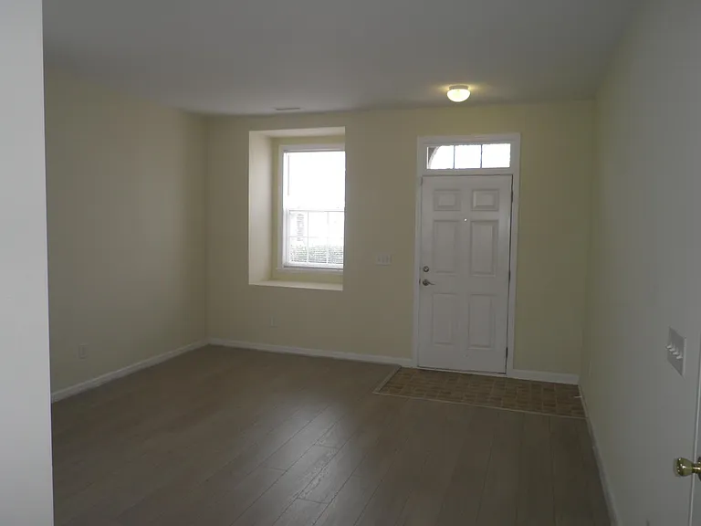 316 Coalyard Dr — Photo 7
