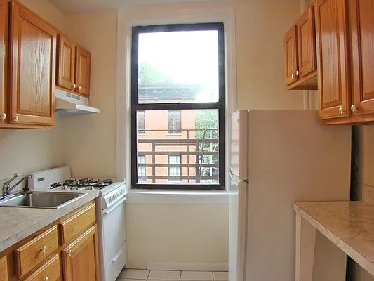 Rented by Nest Seekers International | media 3