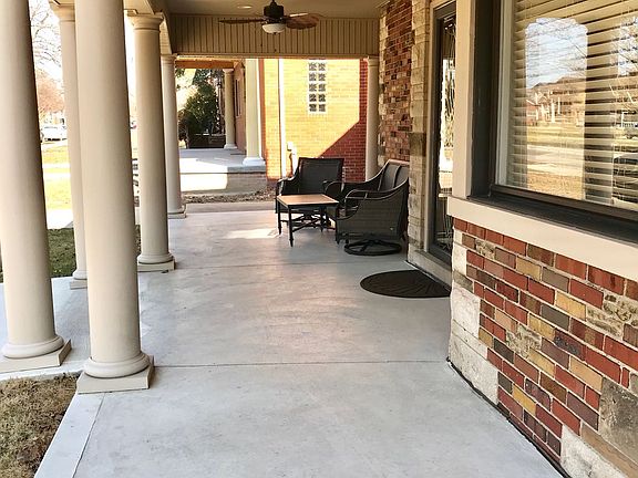 3rd image of 6850 Oakman Blvd