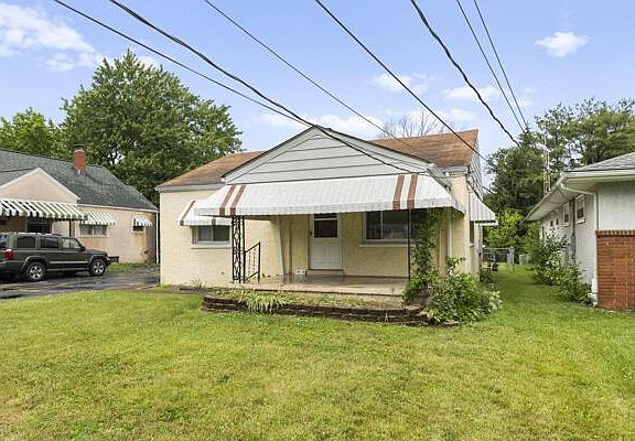 2nd image of 1860 Rosemont Ave