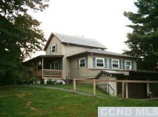 45 Featherbed Ln, Valatie, NY 12184