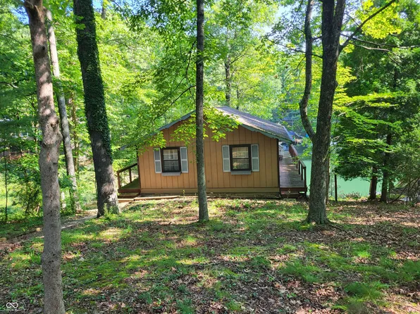 6108 Flamingo Dr, Nineveh, IN 46164