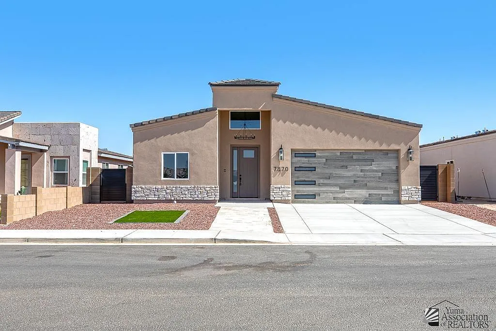 3 bed, 2.0 bath, 1728 sqft, $1,995 — Photo 3