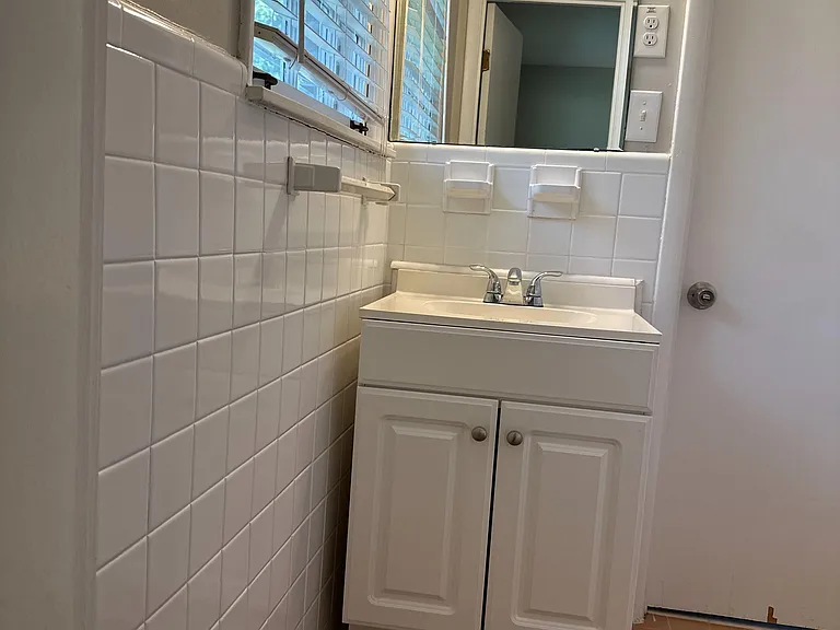 Jack and Jill Baths. Only share wit one person and house cleaner deep cleans once a month.
