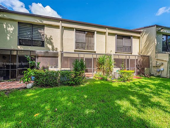 5th image of 3869 Estepona Ave #3869