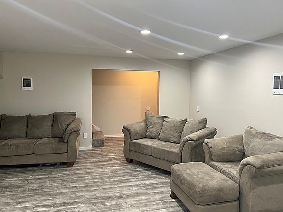 5th image of 9213 352nd St E