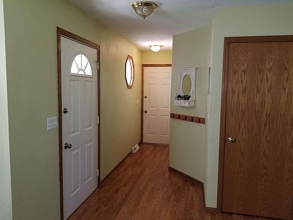 2nd image of 1572 Lasalle Ct