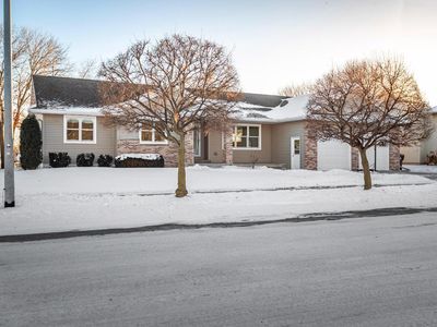 942 Oak Timber DRIVE, Onalaska, WI, 54650