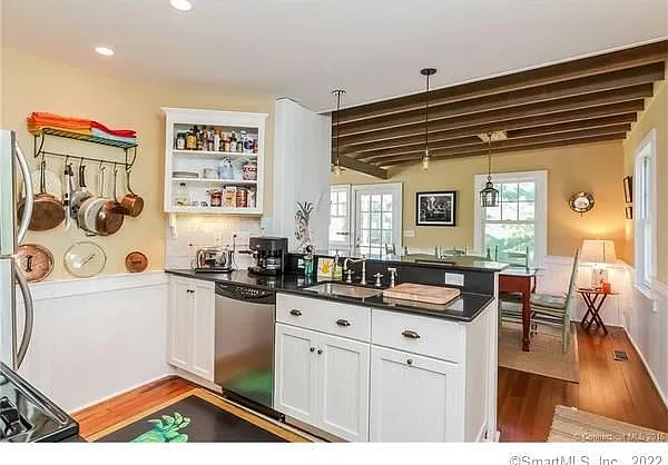 25 Dorr St — Photo 4