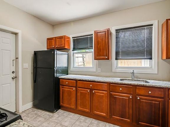 2nd image of 74 Park St #1