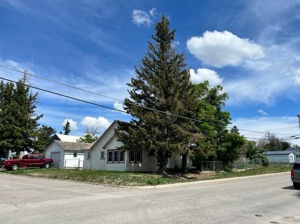 137 4th Ave SW, Cut Bank, MT 59427