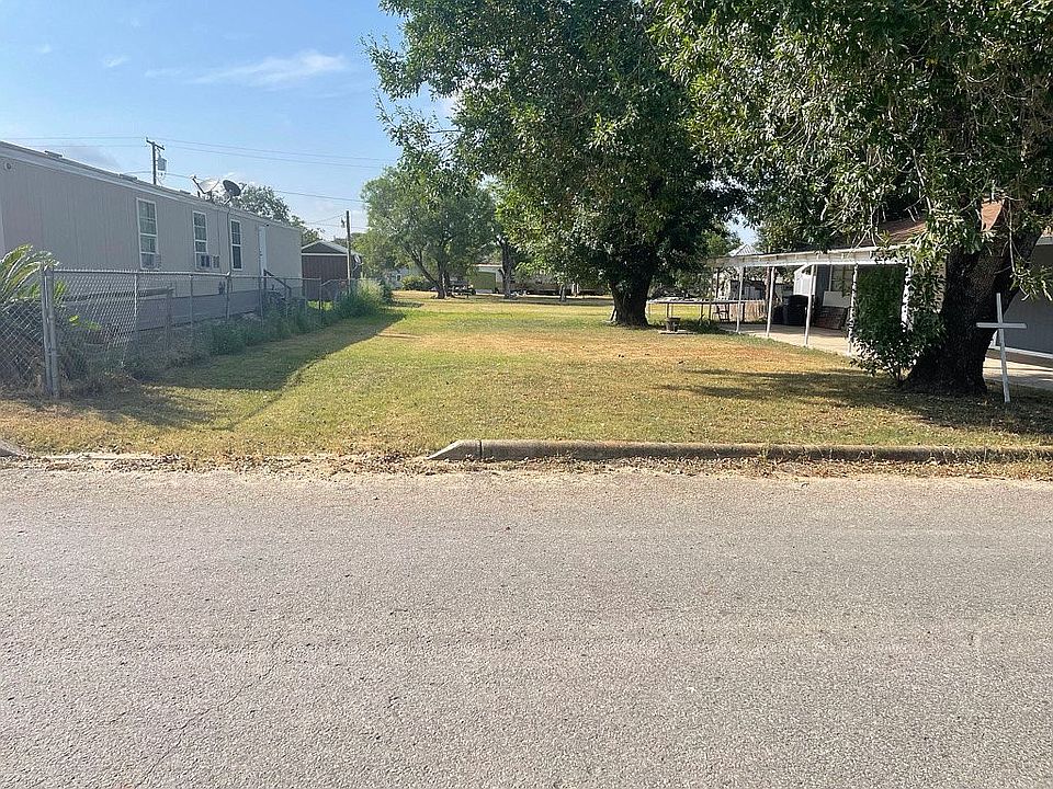 1st image of 273 Avenue D