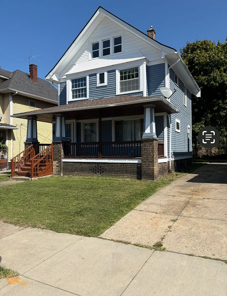 1249 E 135th St photo 1