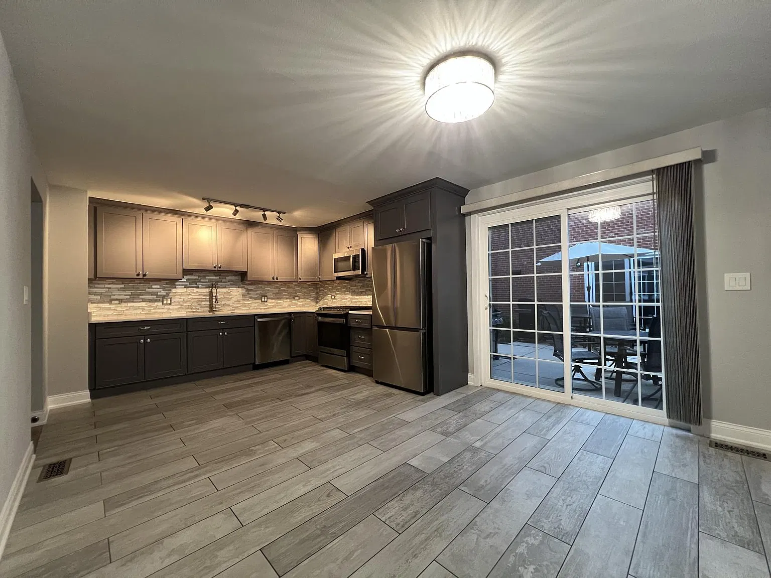 652 Childs Street #C — Photo 3