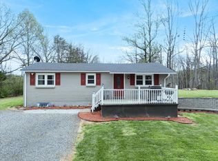 5620 Carter Ln, Salem, VA