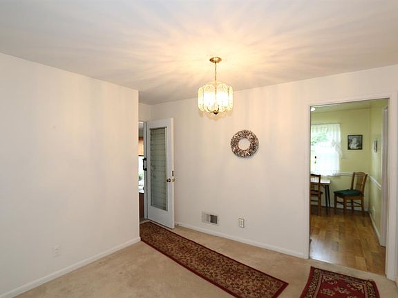 5th image of 7935 Mitchell Farm Ln