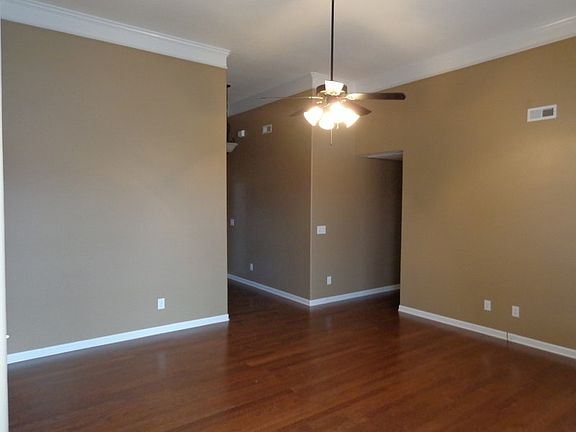2nd image of 3340 Melissa Ln