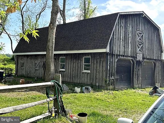 3rd image of 507 Chesterville Rd