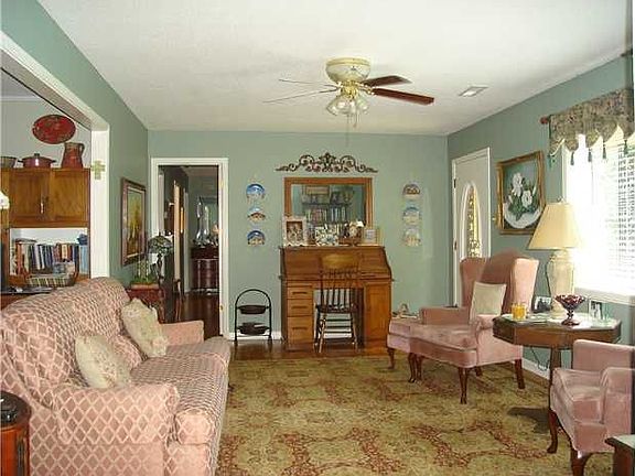 4th image of 4335 McFadden Dr