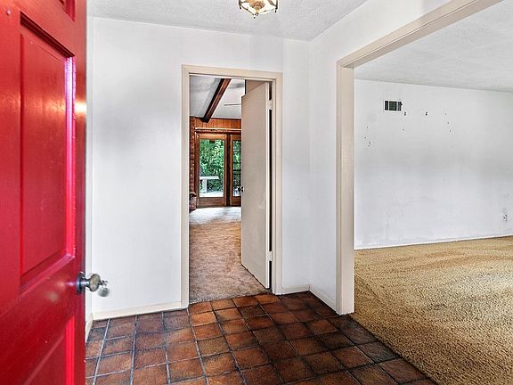 3rd image of 2240 Glynnwood Dr