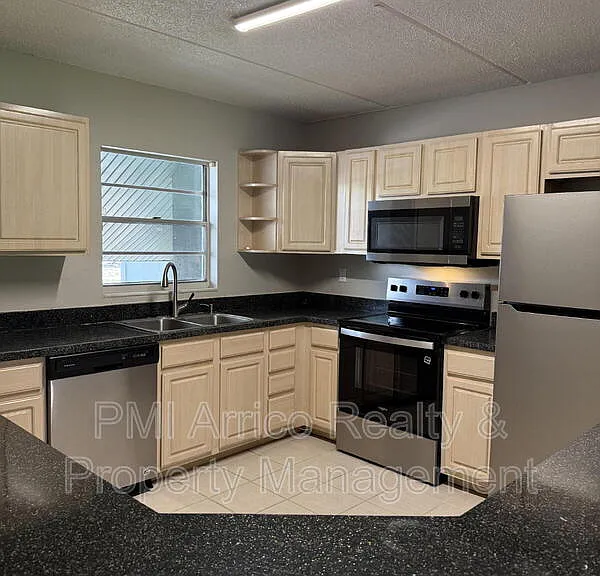 2812 Somerset Park Dr #203 — Photo 2