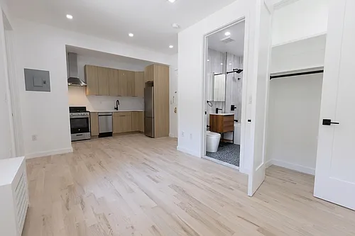 945 W End Ave #2C2 Photo 1