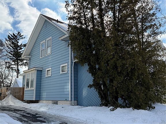 2nd image of 106 Ohio St