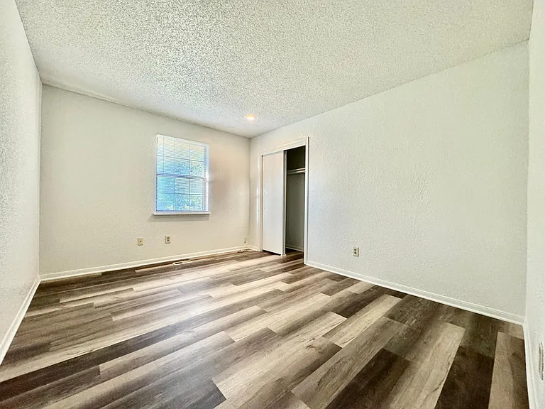 Bedroom 2 (upper level)