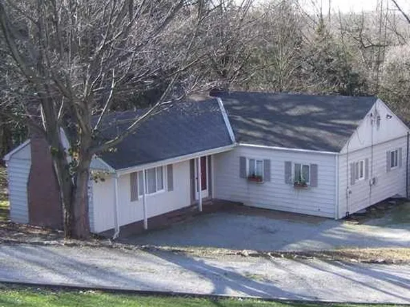 575 Dorseyville Rd, Pittsburgh, PA 15238