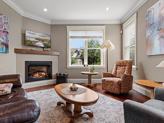 5th image of 5882 Cowichan St #1
