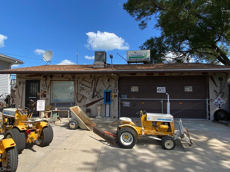 2nd image of 306 Marion St
