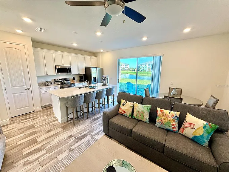 3117 Caribbean Soul Dr — Photo 4