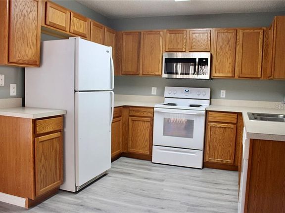 3rd image of 1158 Mariner Cay Dr