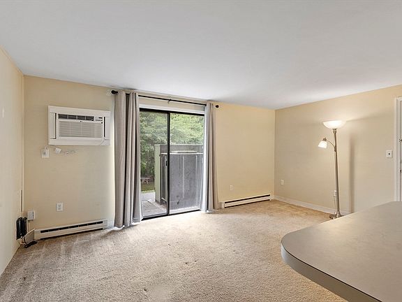 5th image of 392 Great Rd APT A104