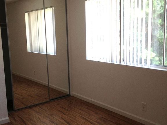 4th image of 3725 Miramar Way APT 12