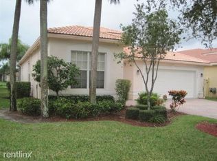9846 Casa Mar Dr, Lake Worth, FL 33467